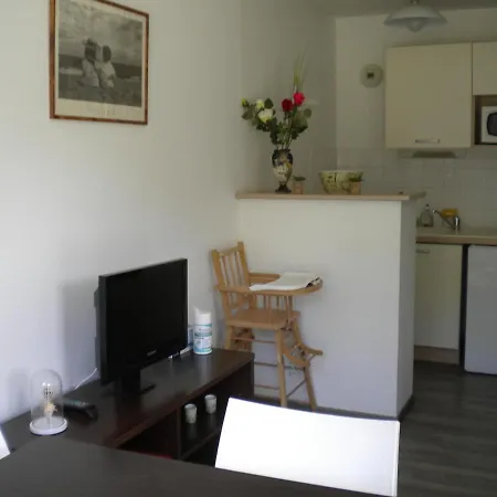 Le Maurifleur Vous Accueille A 3 Km De Honfleur Appartement Équemauville Buitenkant foto